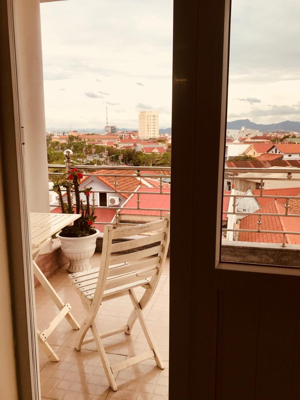 Nam Long Hotel Dong Hoi Exterior foto